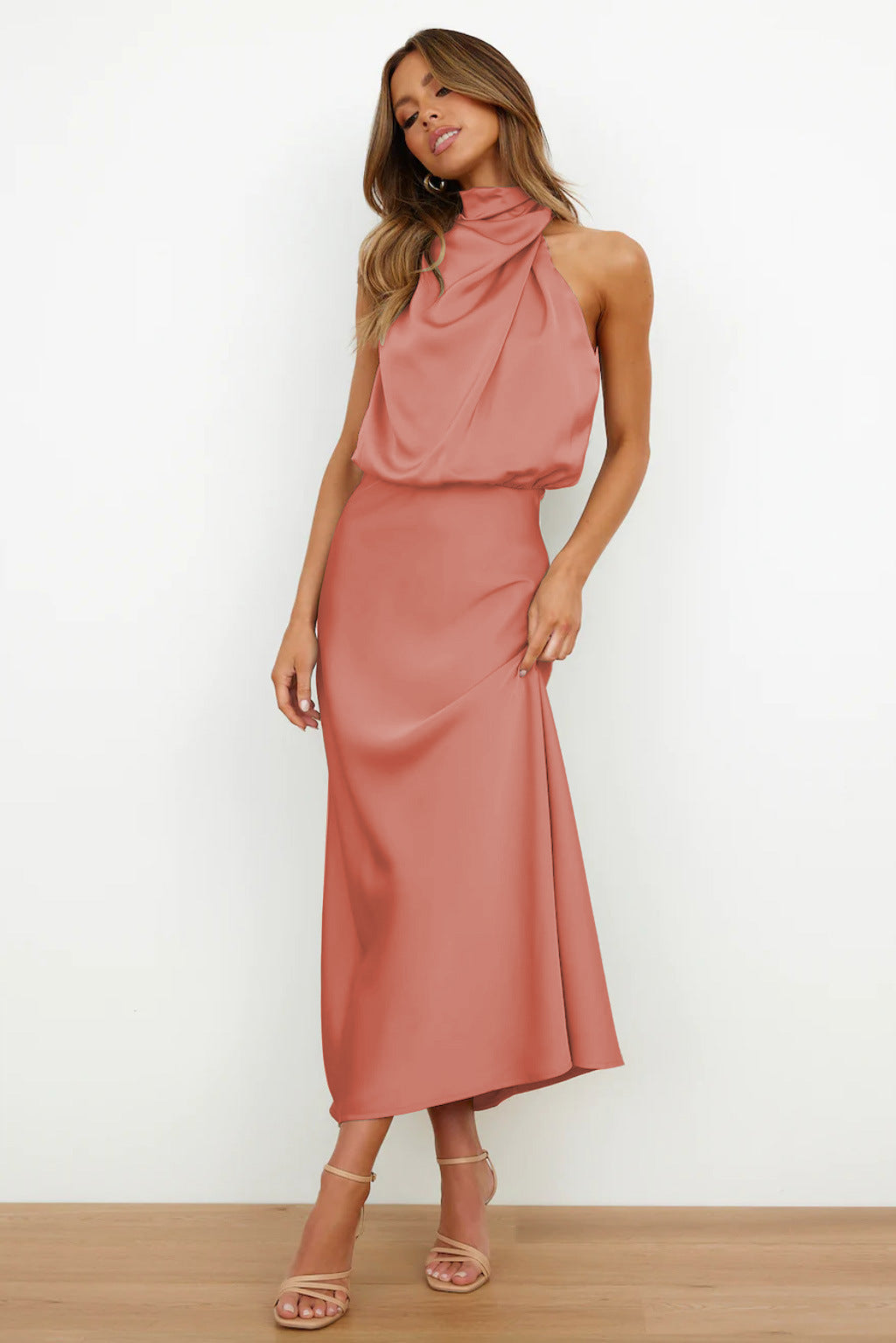 Lydia | Lang kjole med halterneck