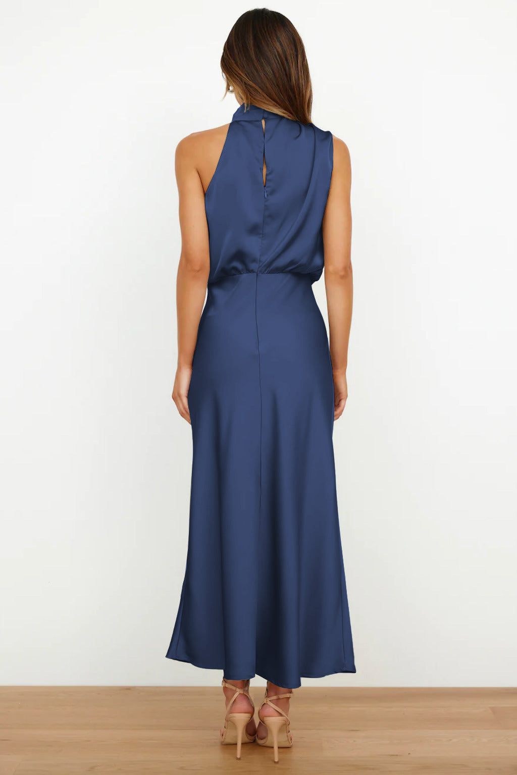 Lydia | Lang kjole med halterneck