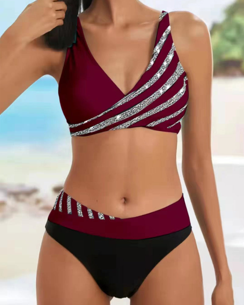 Liliana - Bikinisæt med kryds i nakken og print