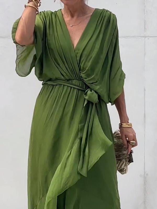 Trine | Elegant kjole med V-hals
